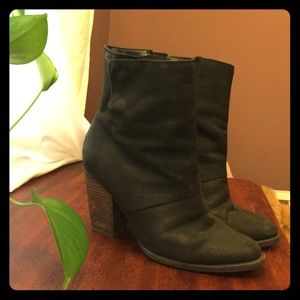 Aldo black leather boots